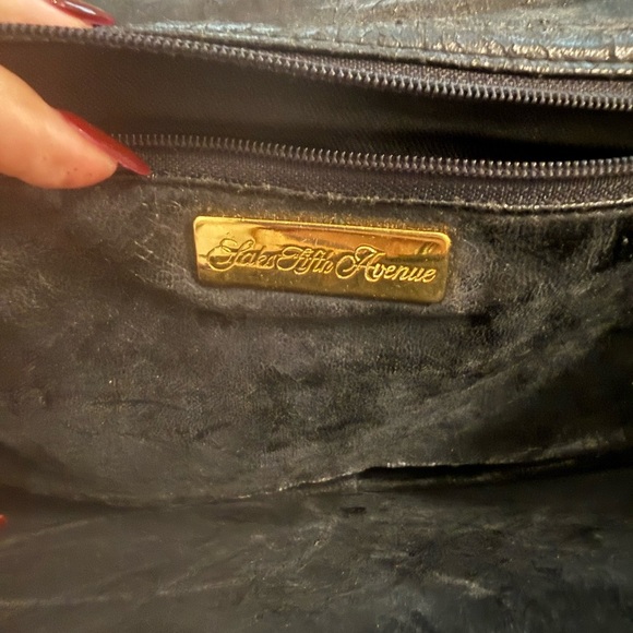 Vintage Saks Fifth Avenue Black Patent Leather Convertible Shoulder Clutch - Picture 3 of 3